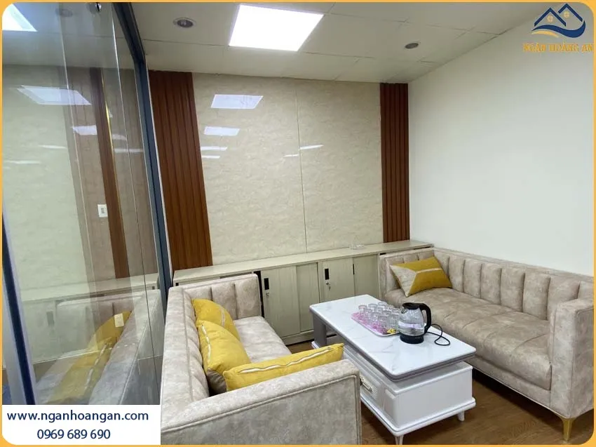 Thi Công Ốp Tường PVC Giả Đá Kosmos Chống Cháy Lan, An Toàn
